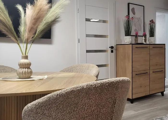 Aleklimat - Wsrod Zieleni - Obok Wyjscia Na Szlak *