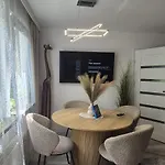 Aleklimat - Wsrod Zieleni - Obok Wyjscia Na Szlak Apartment